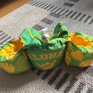 Toddler pool floaties US Coast Guard Approved 30-55lbs